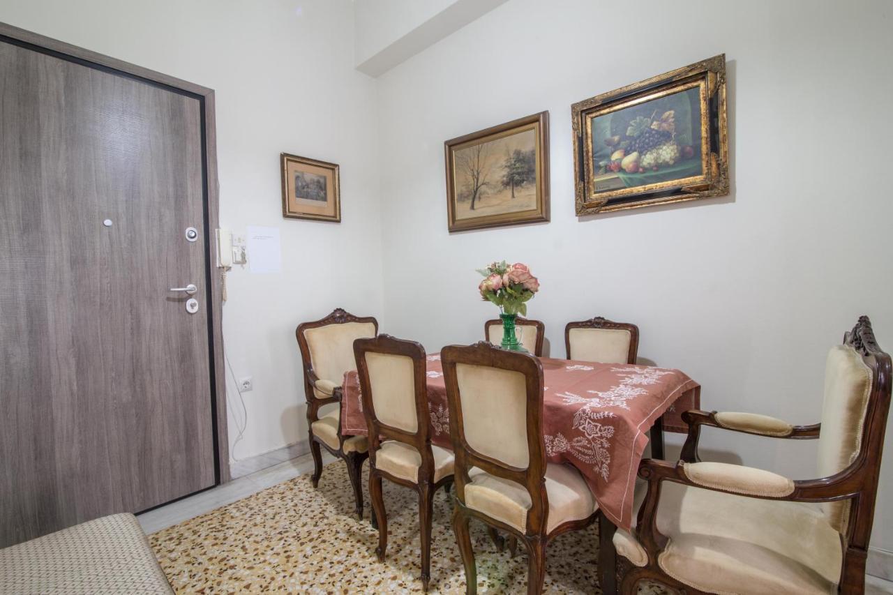 Koukaki Traditional Apartment Atene Esterno foto